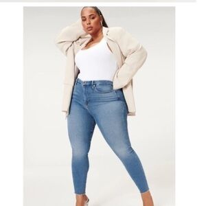 Good American Good Legs High Rise
Stretch Jeans Raw Hem Size 24